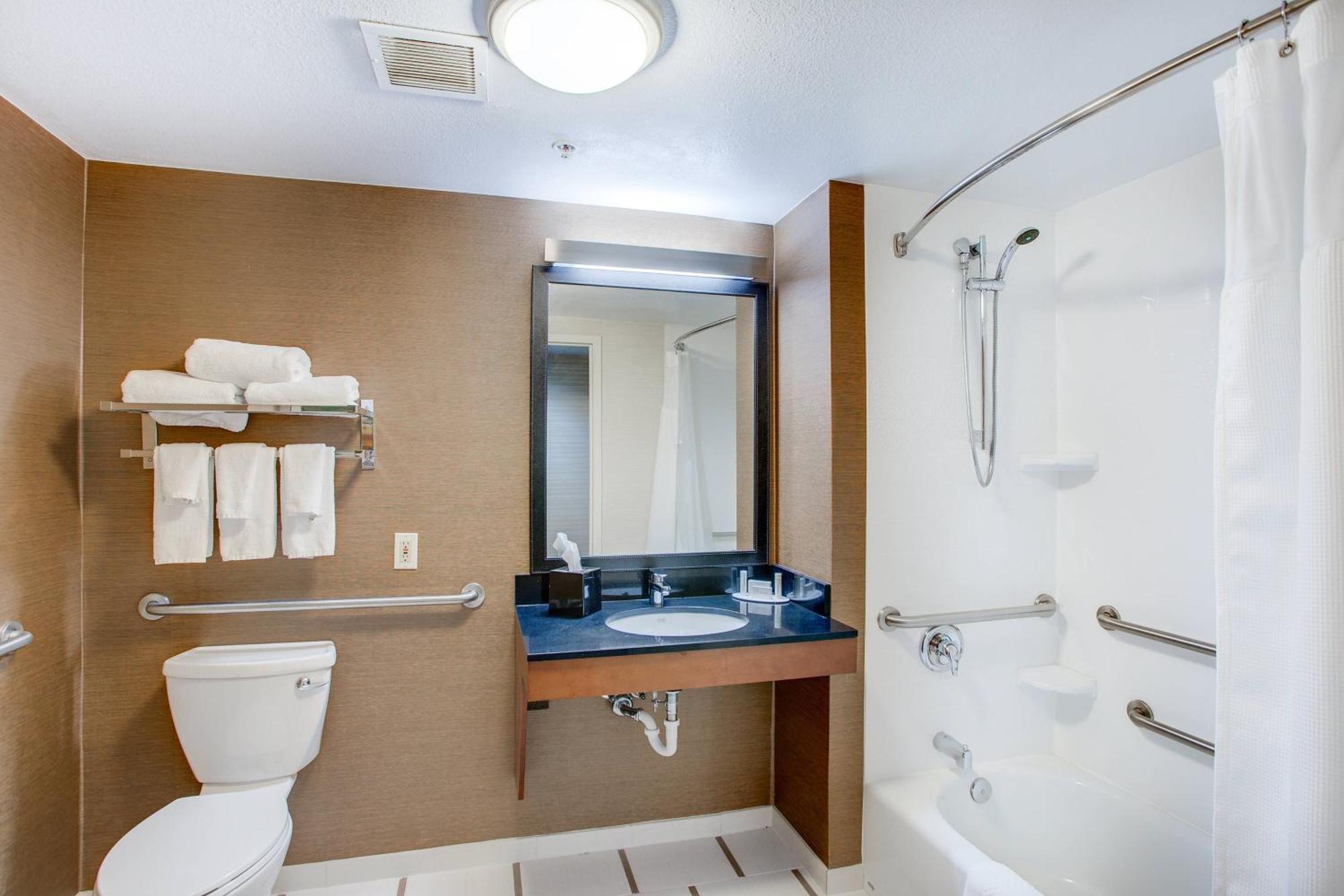 Fairfield Inn Portsmouth Seacoast Exterior foto