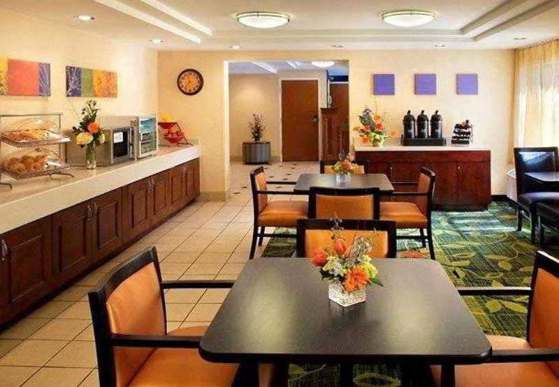 Fairfield Inn Portsmouth Seacoast Exterior foto